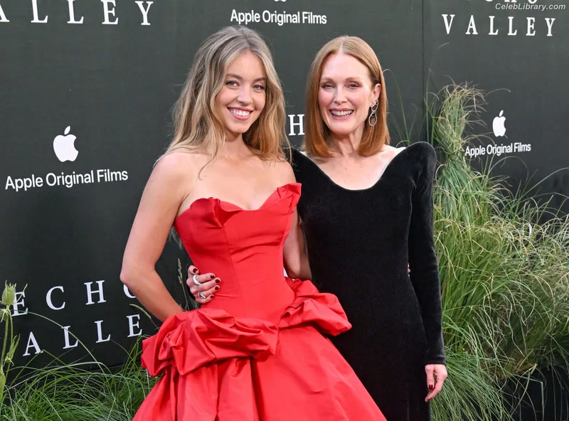 Sydney Sweeney photo 11 of 12007
