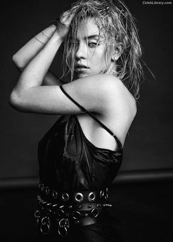 Sydney Sweeney photo 2 of 12007