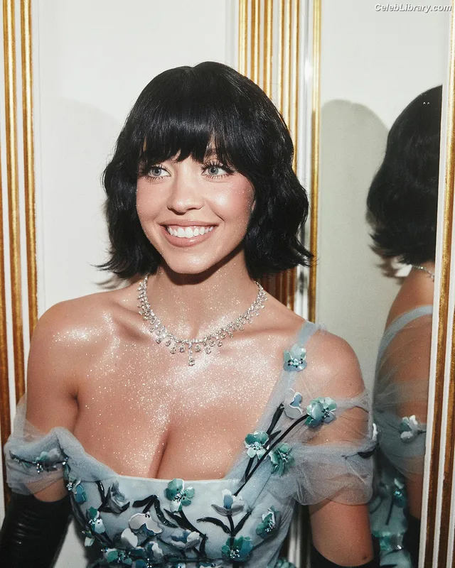 Sydney Sweeney photo 23 of 12007