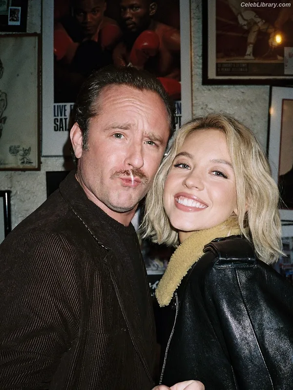Sydney Sweeney photo 16 of 12007