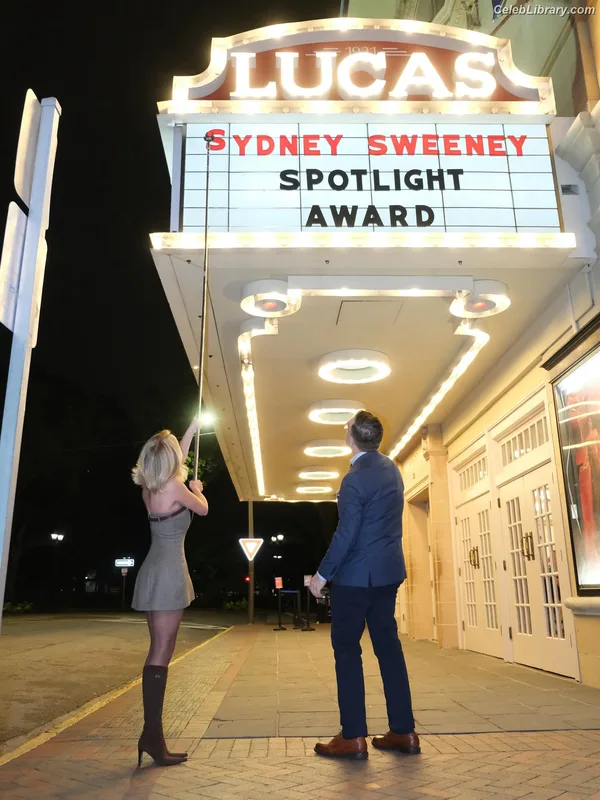 Sydney Sweeney photo 7 of 12007