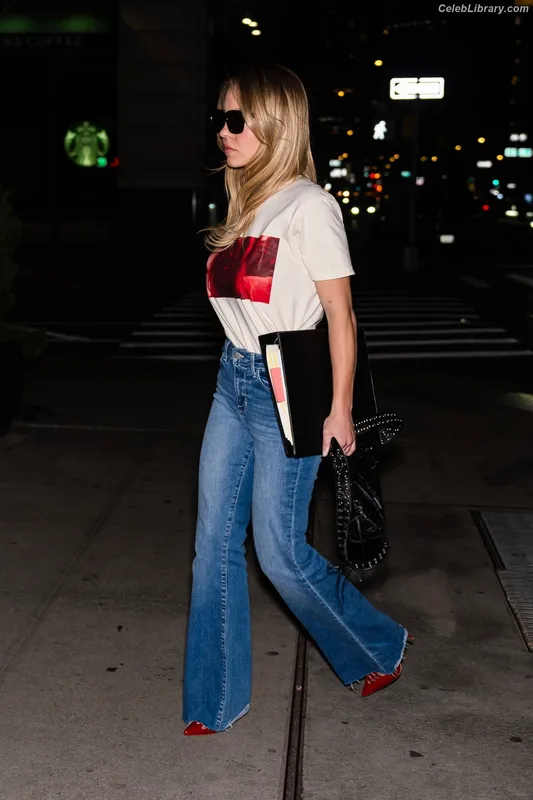 Sydney Sweeney photo 14 of 12007