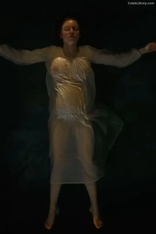 Sydney Sweeney photo 22 of 12007