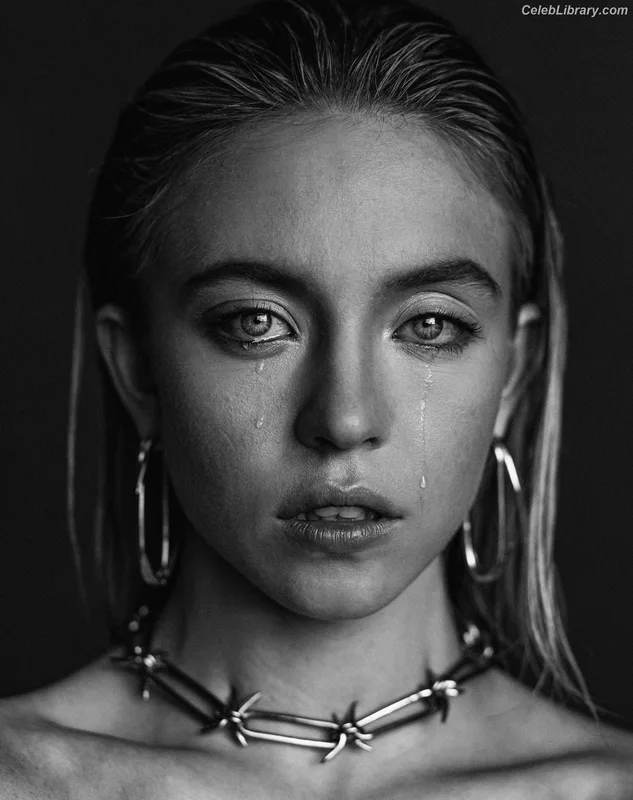 Sydney Sweeney photo 12 of 12007