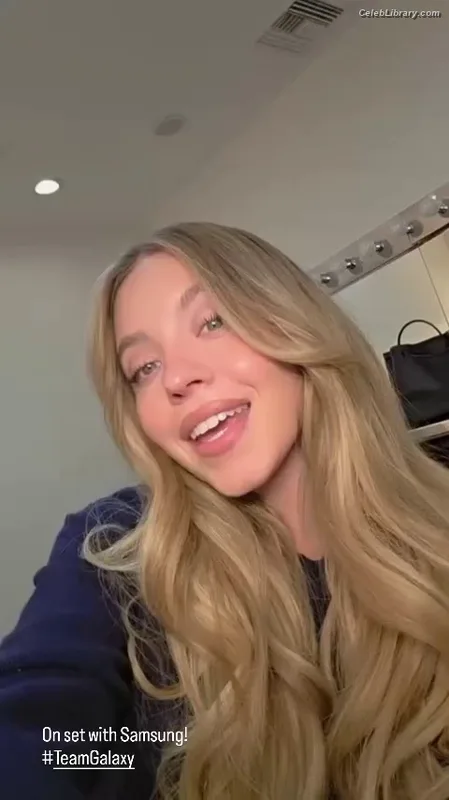 Sydney Sweeney photo 16 of 12007