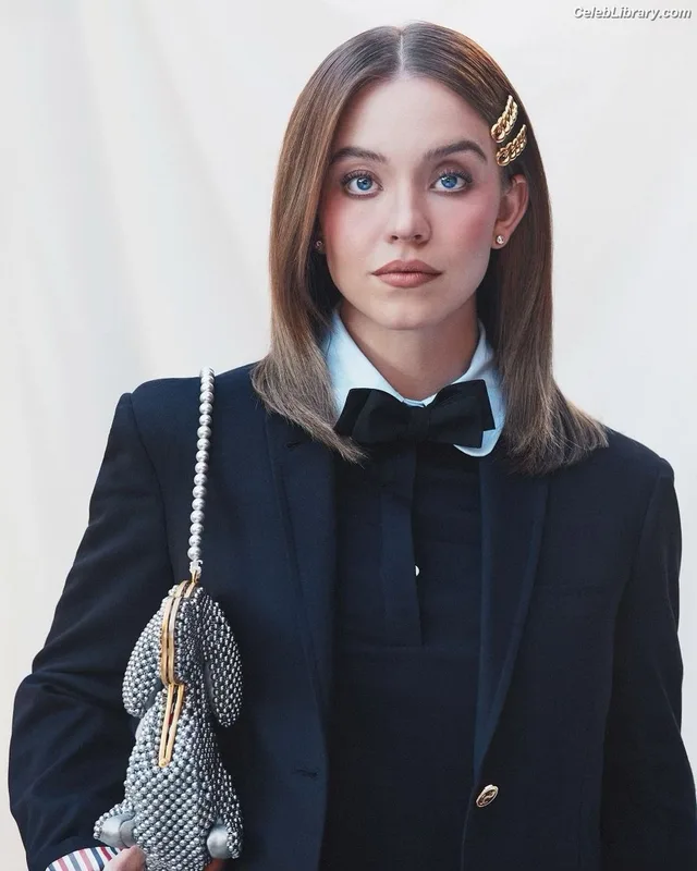 Sydney Sweeney photo 11 of 12007