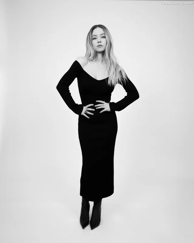 Sydney Sweeney photo 20 of 12007