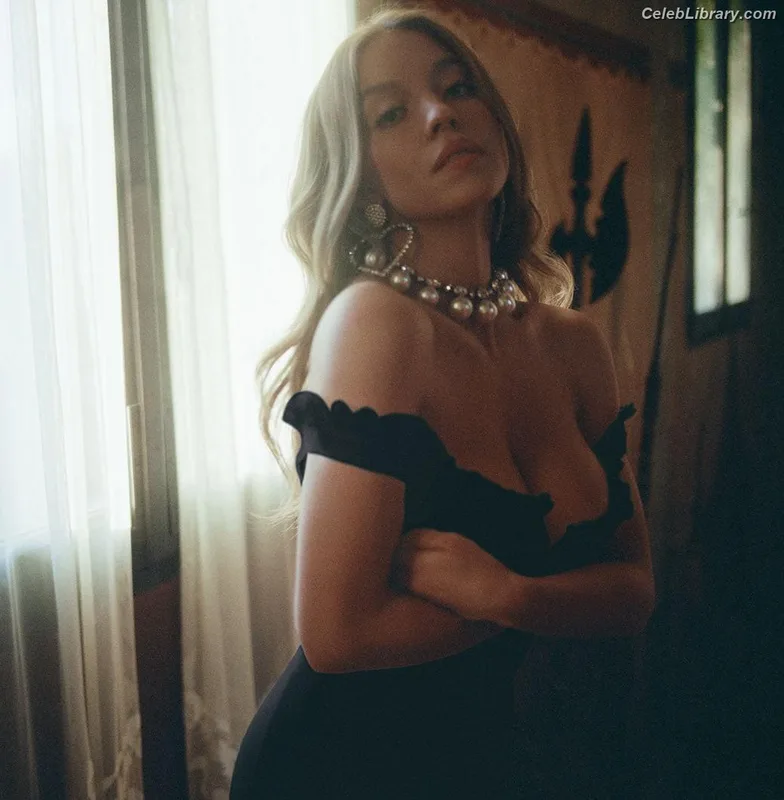 Sydney Sweeney photo 9 of 12007