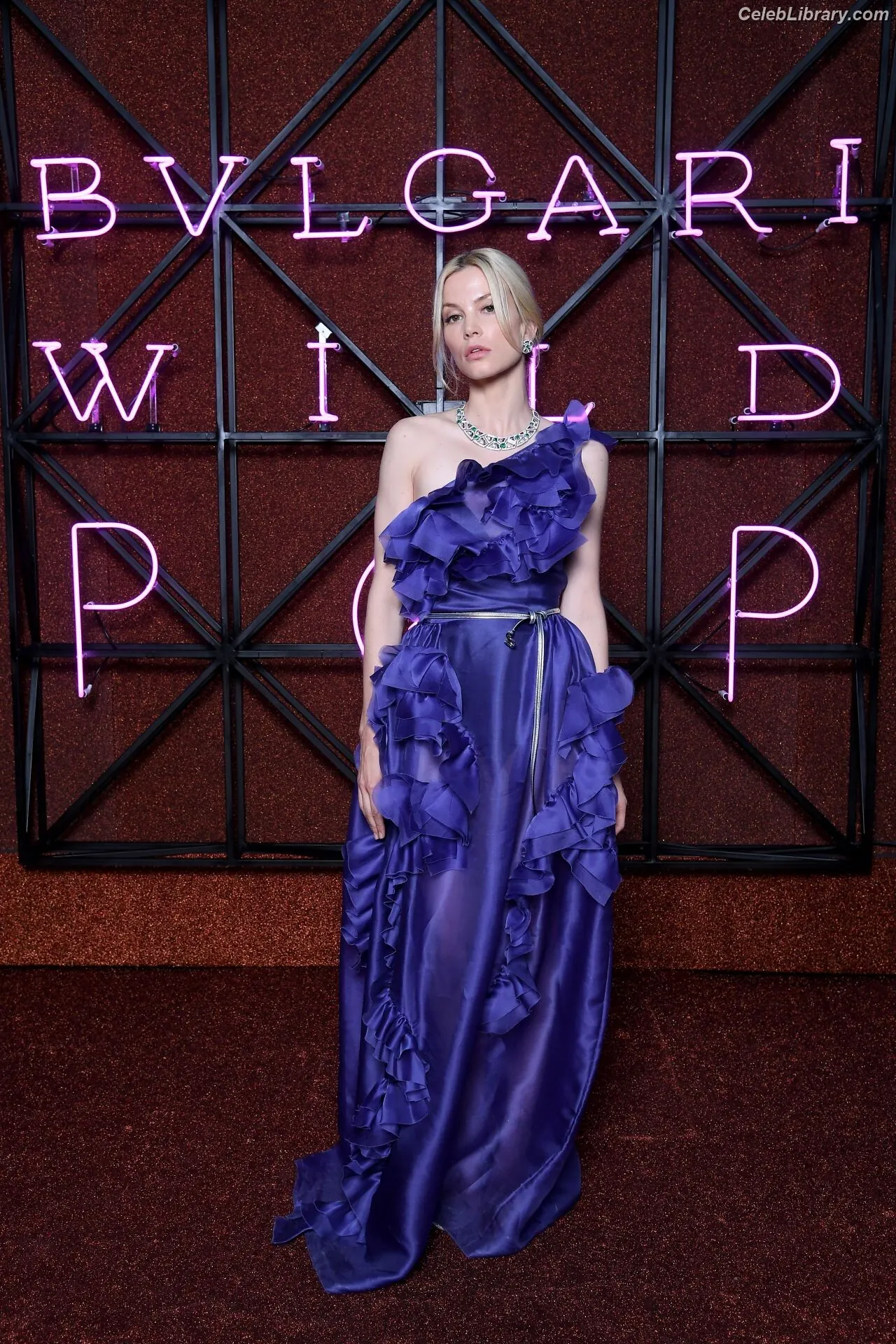 Sylvia Hoeks photo 19 of 126