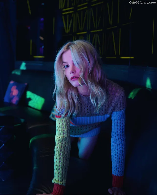 Sylvia Hoeks photo 13 of 127