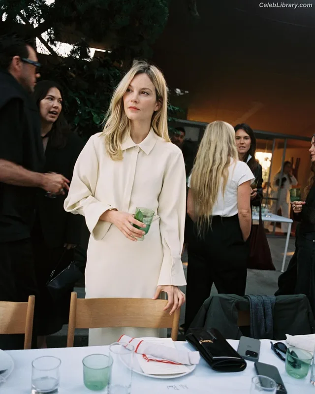 Sylvia Hoeks photo 18 of 127