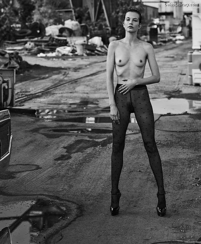Sylvia Hoeks photo 12 of 127
