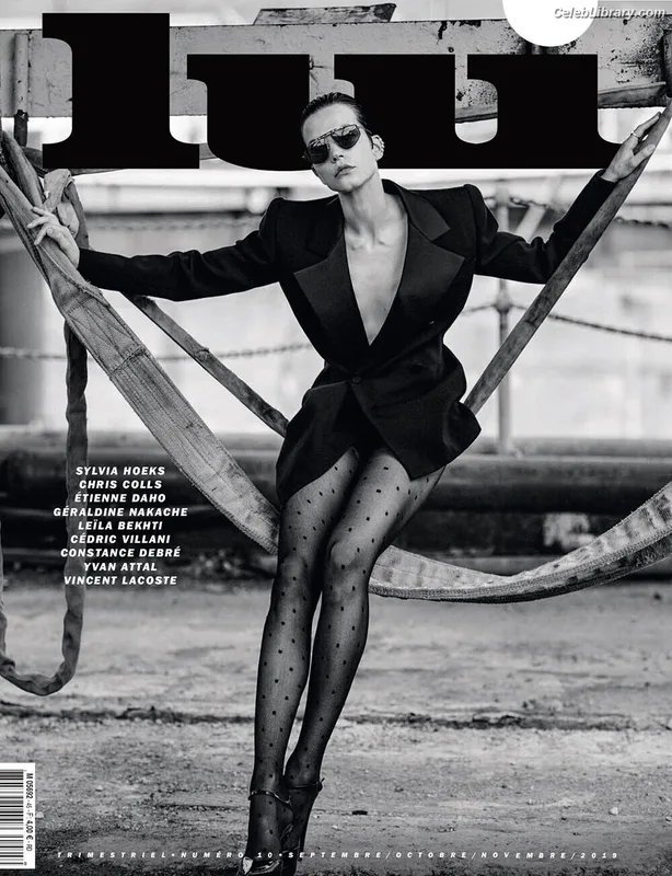 Sylvia Hoeks photo 14 of 127