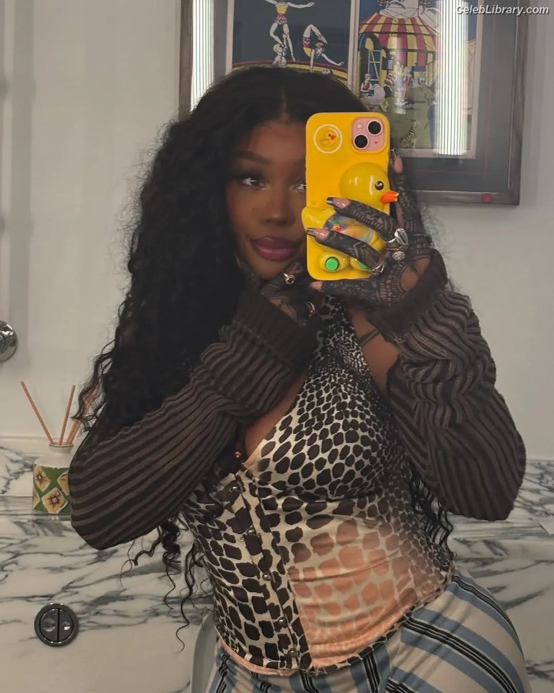 SZA  Solana Rowe photo 20 of 463