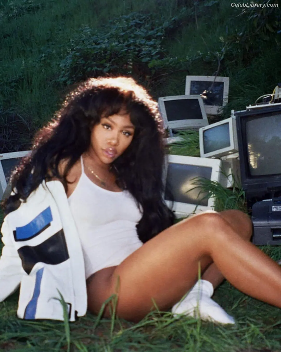 SZA  Solana Rowe photo 1 of 463