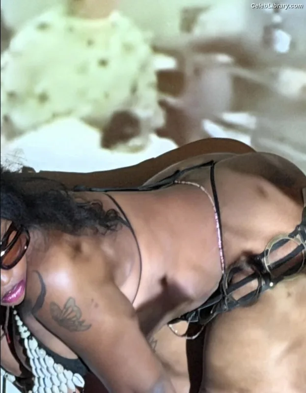 SZA Solana Rowe photo 22 of 457