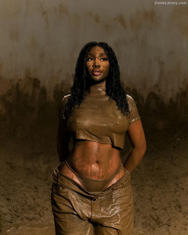 SZA Solana Rowe photo 18 of 457