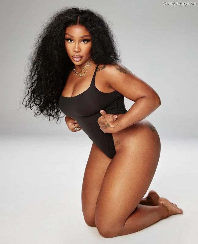 SZA Solana Rowe photo 14 of 457