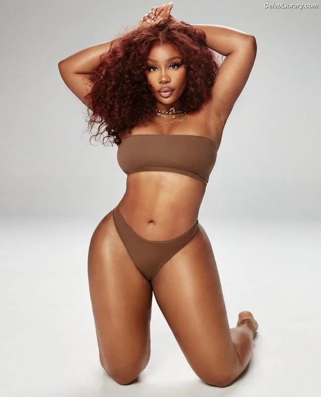 SZA Solana Rowe photo 15 of 457