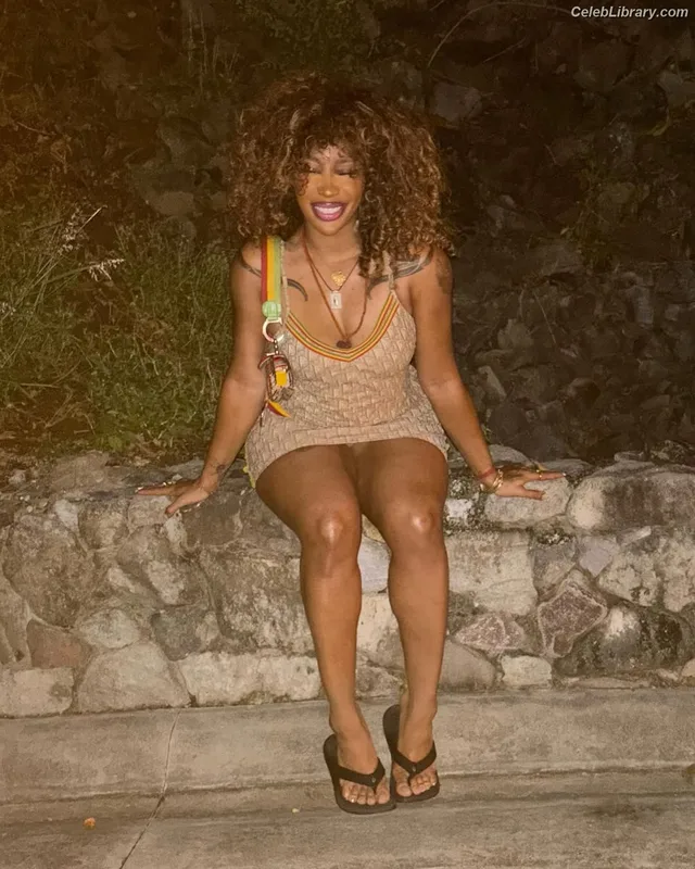 SZA Solana Rowe photo 15 of 457