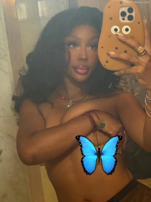 SZA Solana Rowe photo 8 of 457