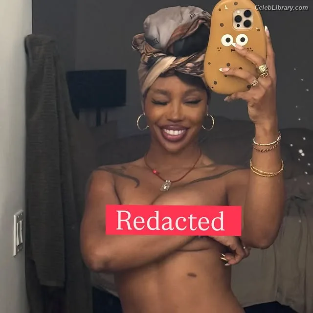 SZA Solana Rowe photo 23 of 457