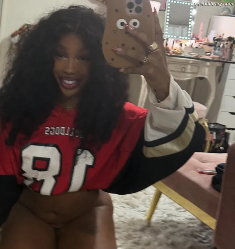 SZA Solana Rowe photo 16 of 457