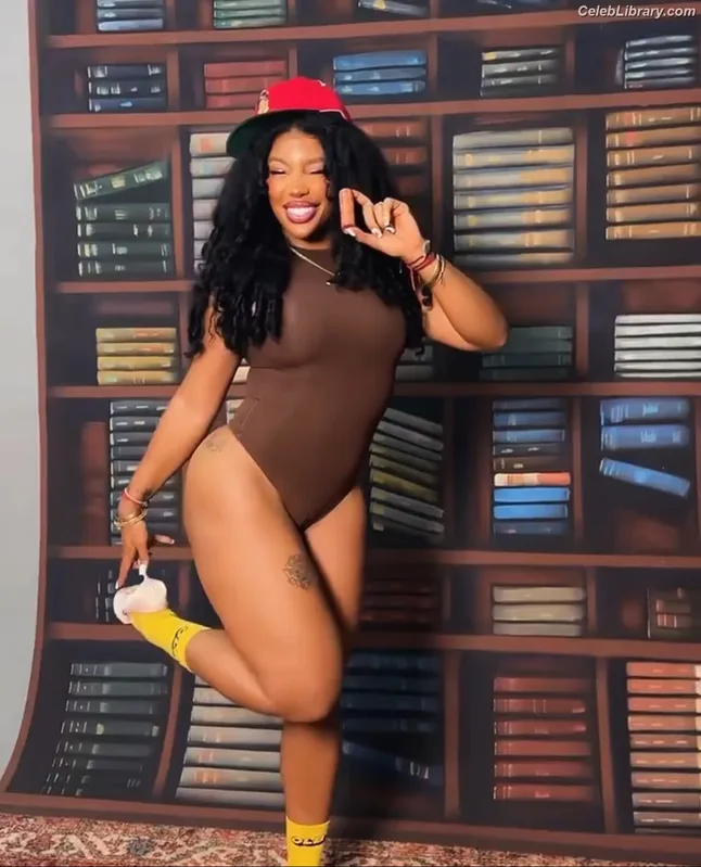 SZA Solana Rowe photo 20 of 457