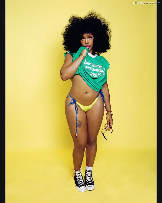 SZA Solana Rowe photo 9 of 457
