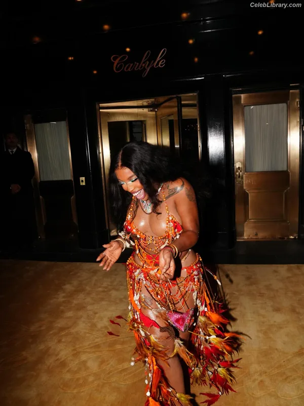 SZA Solana Rowe photo 22 of 457