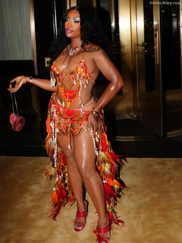 SZA Solana Rowe photo 24 of 457
