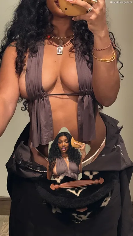 SZA Solana Rowe photo 12 of 457