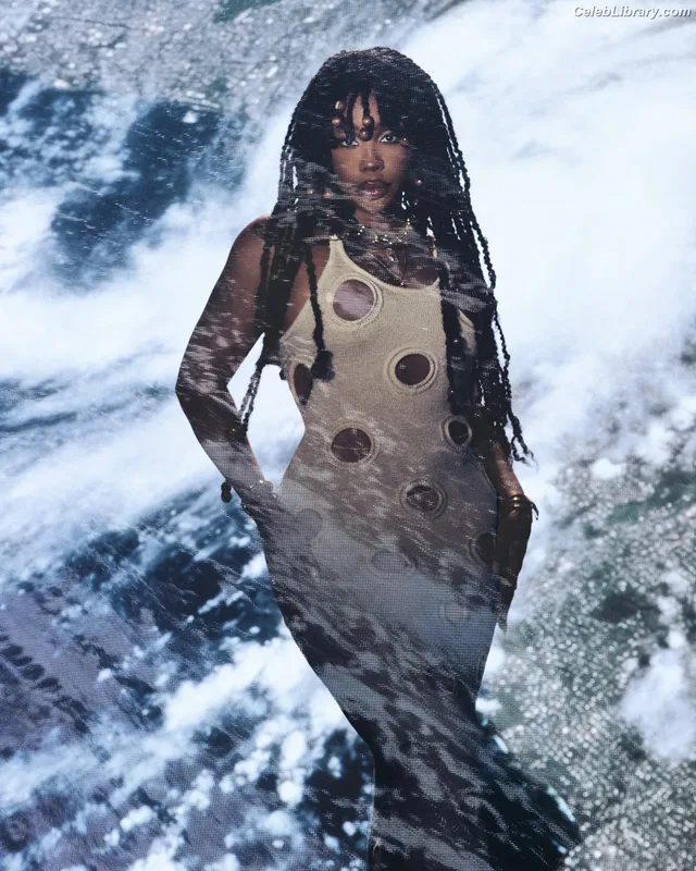 SZA Solana Rowe photo 23 of 457