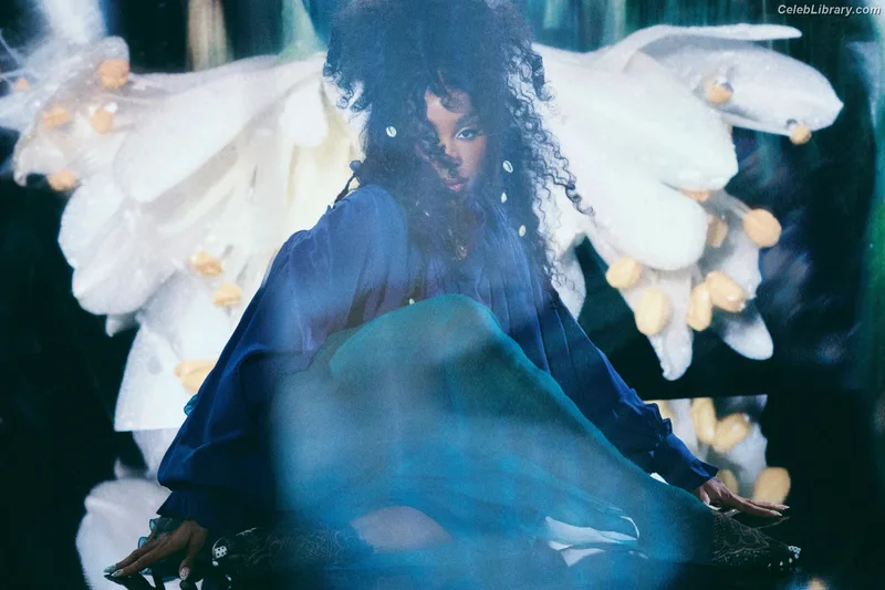 SZA Solana Rowe photo 24 of 457