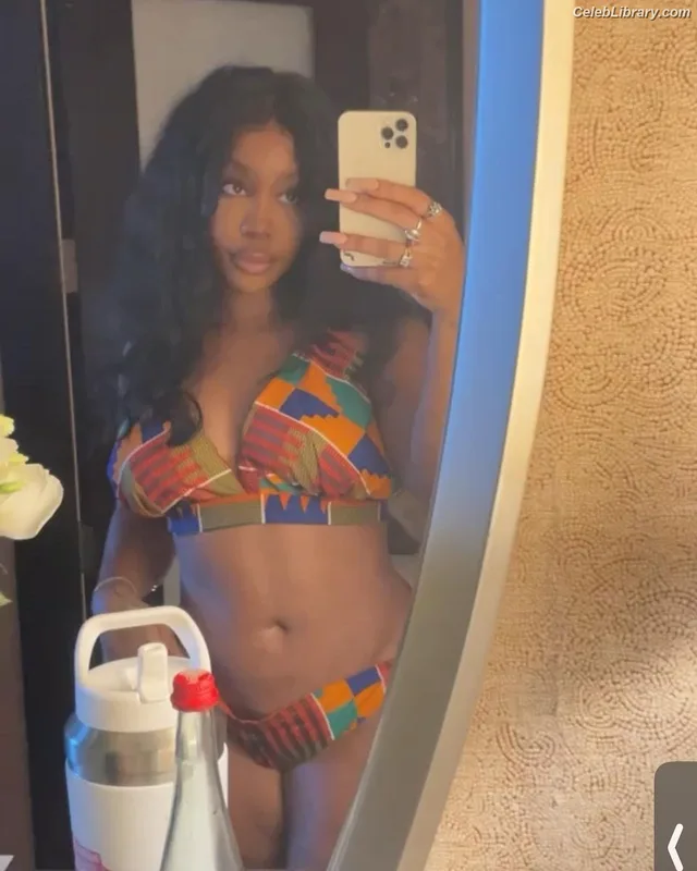 SZA Solana Rowe photo 24 of 457