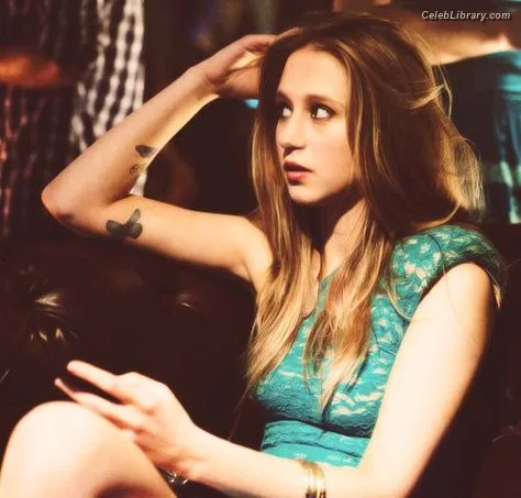 Taissa Farmiga photo 12 of 34