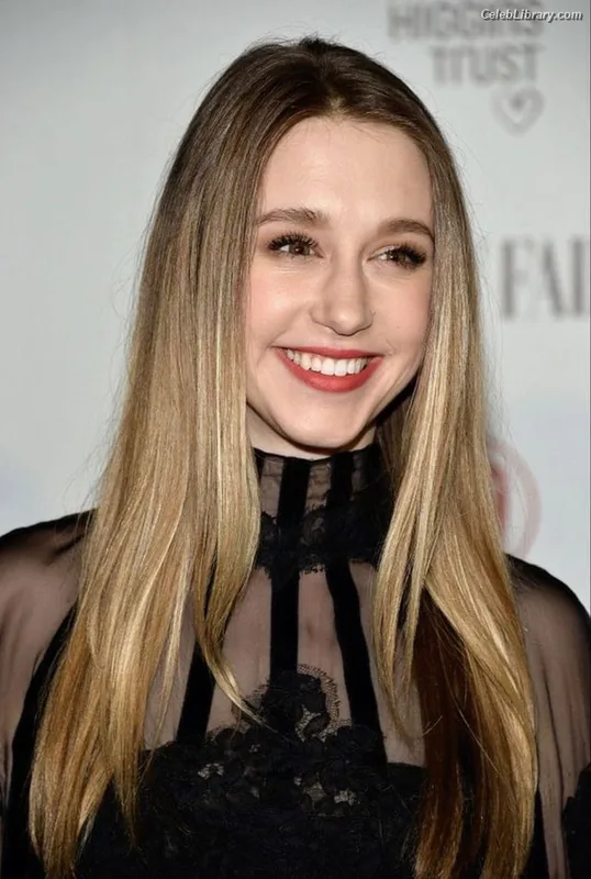 Taissa Farmiga photo 21 of 34