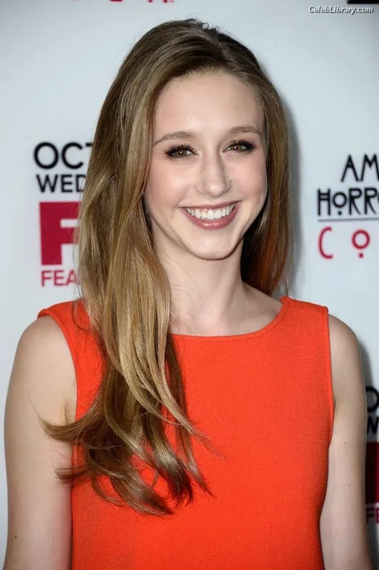 Taissa Farmiga photo 23 of 34