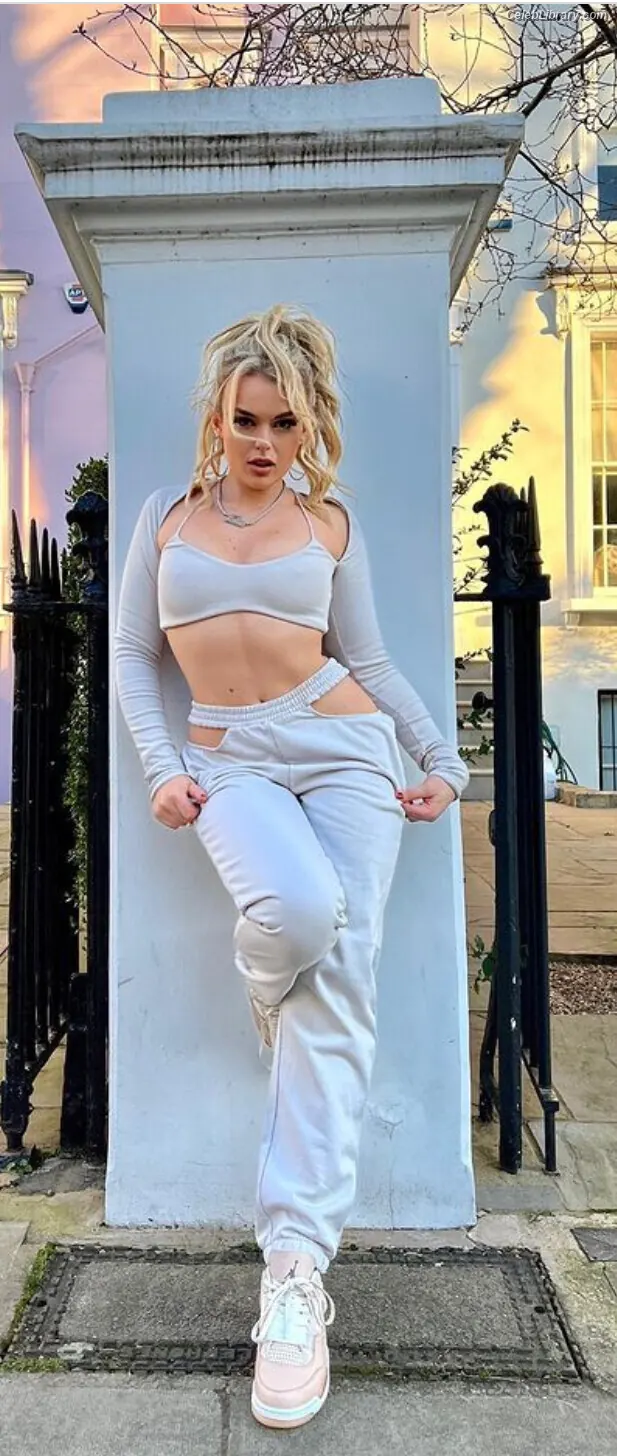 Tallia Storm photo 24 of 1495