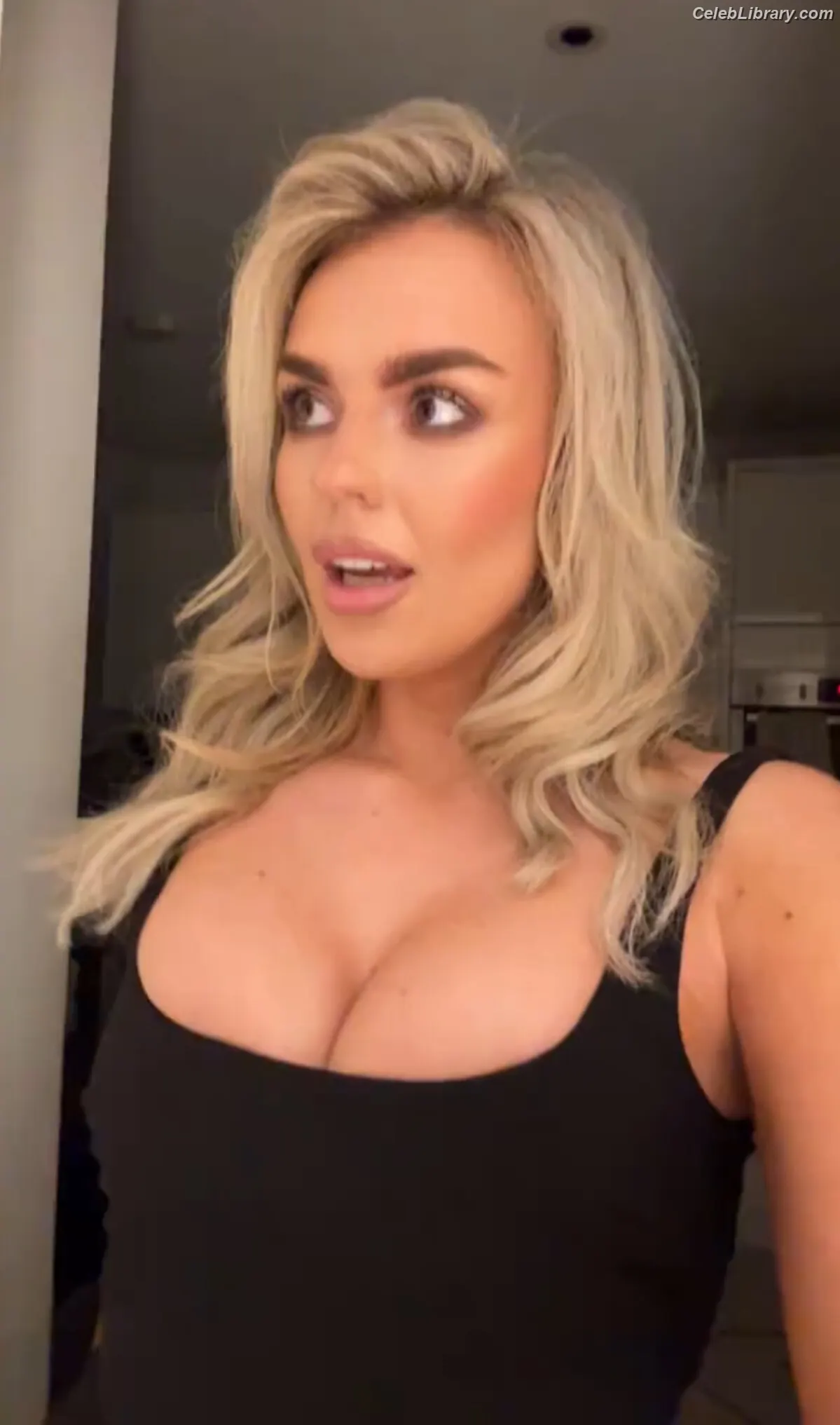 Tallia Storm photo 21 of 1495