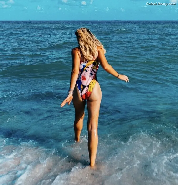 Tallia Storm photo 17 of 1495
