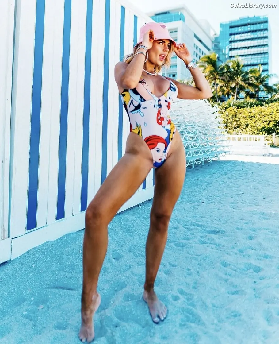 Tallia Storm photo 21 of 1495