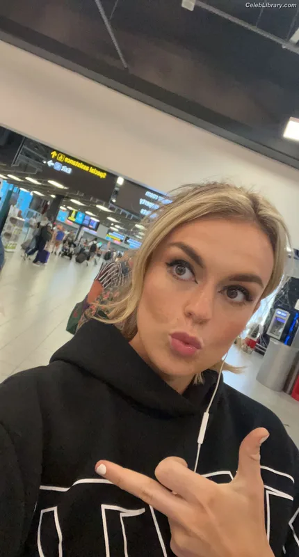 Tallia Storm photo 9 of 1496