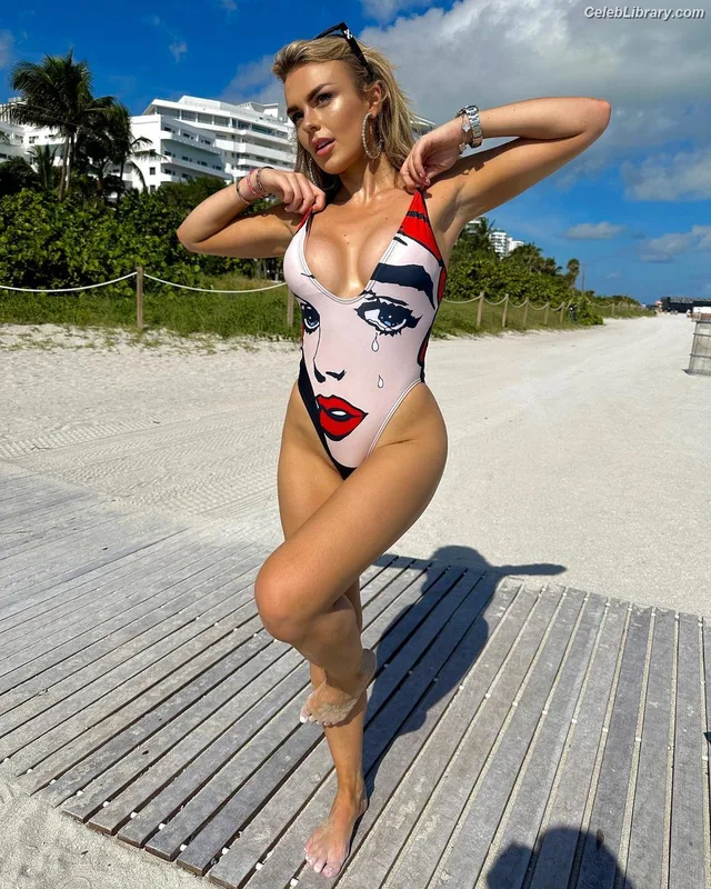 Tallia Storm photo 24 of 1496