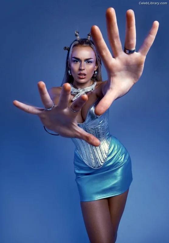 Tallia Storm photo 7 of 1496