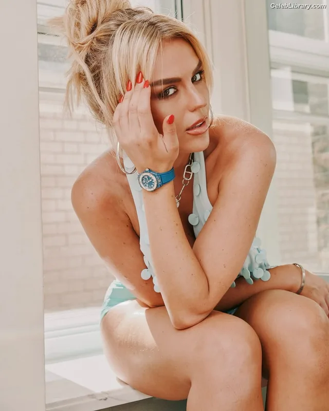 Tallia Storm photo 24 of 1496