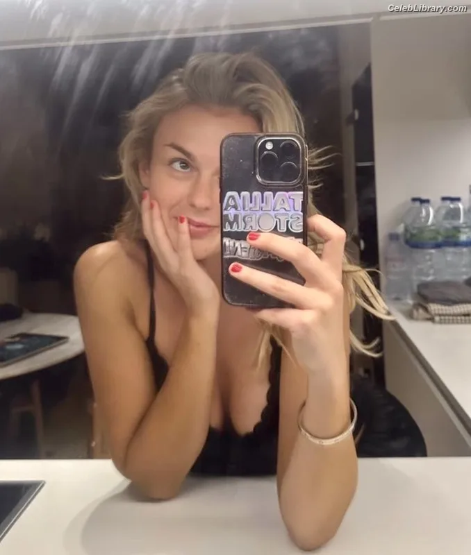 Tallia Storm photo 8 of 1496