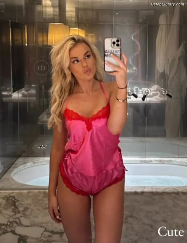 Tallia Storm photo 2 of 1496