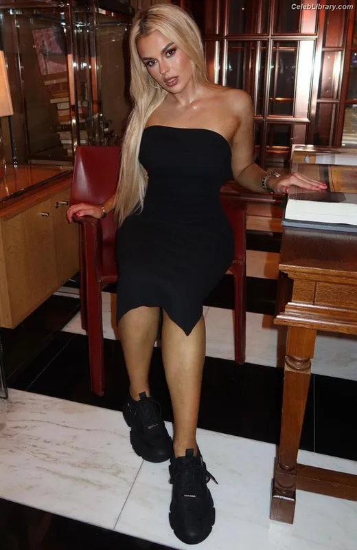 Tallia Storm photo 22 of 1496