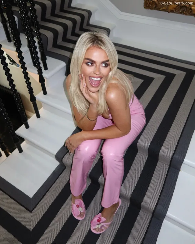 Tallia Storm photo 3 of 1496